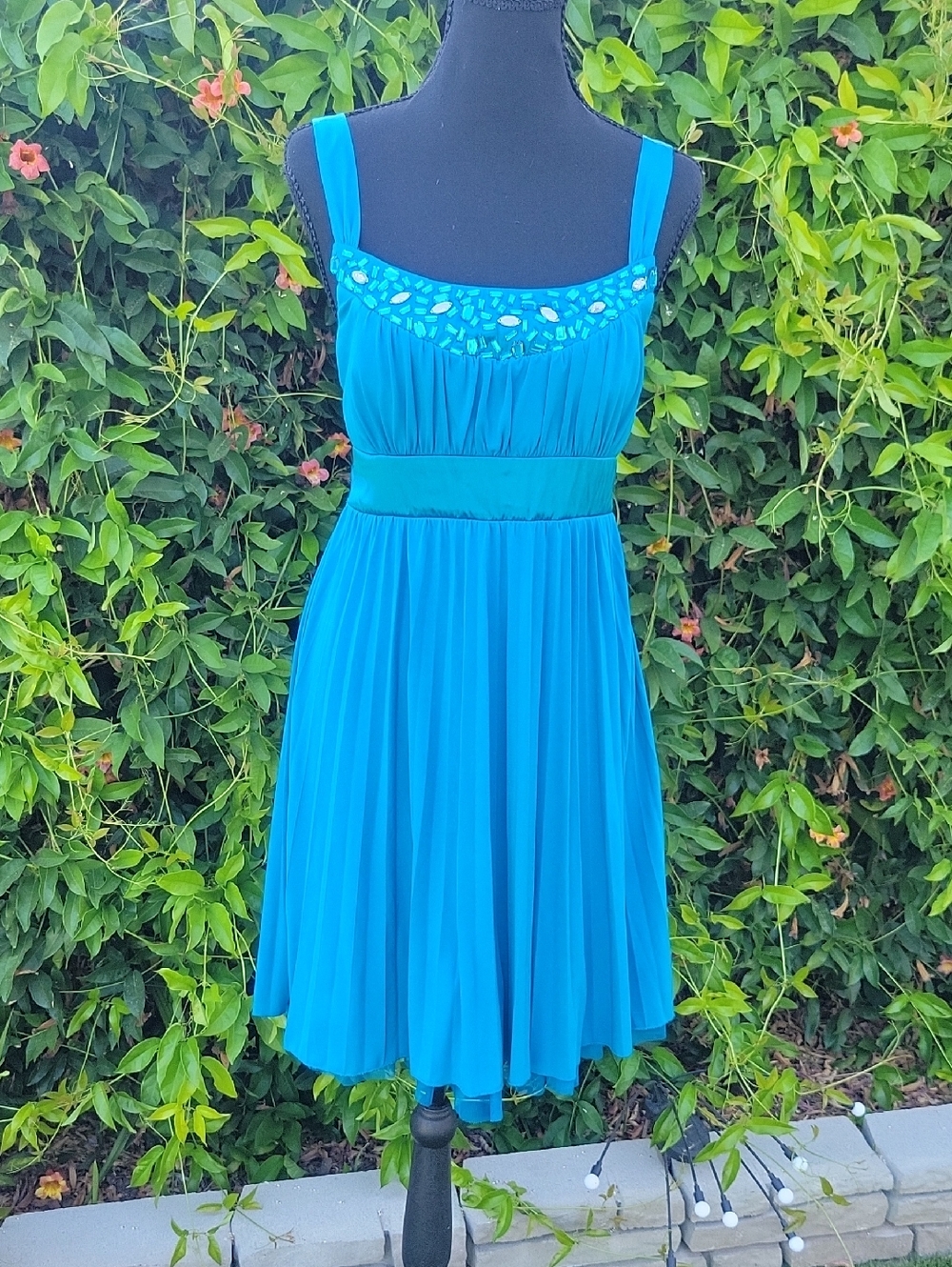 Turquoise Y2K Prom Party Dress with Jeweled Neckline And Tool Hem S